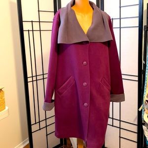 New SUSAN GRAVER soft & warm fleece coat plum with gray contrast.